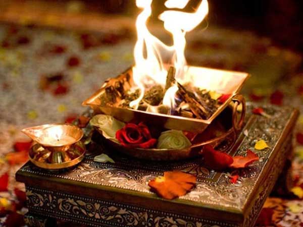 Vedic Yagya, Yadnya, Pooja, Hawan, Yajna Book Yagya Online in Delhi